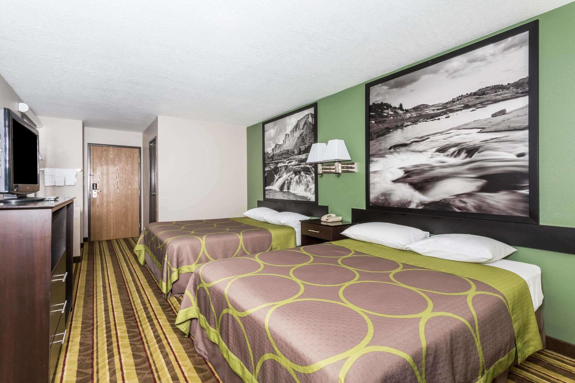 Super 8 By Wyndham Rock Springs Otel Dış mekan fotoğraf